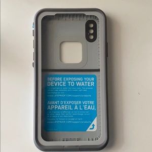 FRĒ Life proof case for iPhone XS